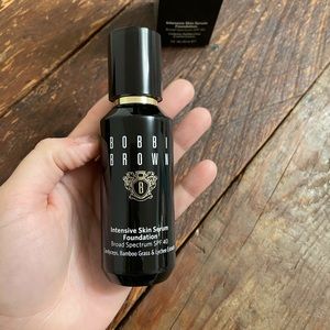 NWT Bobbi Brown Intensive Skin Serum Foundation